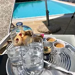 Villa Gaia - Luxury Villa, Pool & Wellness Rooms Бордигера
