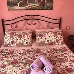 Villa Gaia - Luxury Villa, Pool & Wellness Rooms