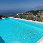 Panzió Gaia - Luxury Villa, Pool & Wellness 4*