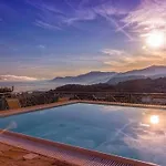 Panzió Gaia - Luxury Villa, Pool & Wellness Bordighera