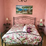 Villa Gaia - Luxury Villa, Pool & Wellness Rooms