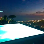 Villa Gaia - Luxury Villa, Pool & Wellness Rooms Отель типа 