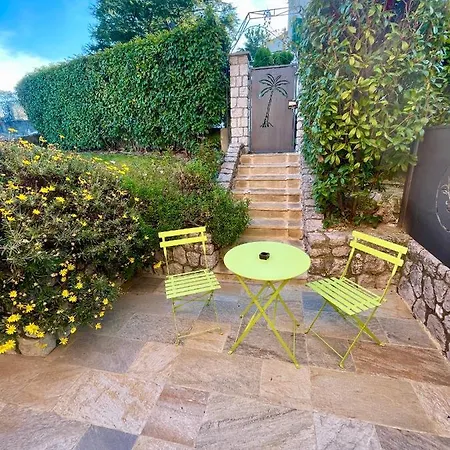 Couette-café Gaia - Luxury Villa, Pool & Wellness Bordighera