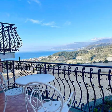 Gaia - Luxury Villa, Pool & Wellness Couette-café 4*
