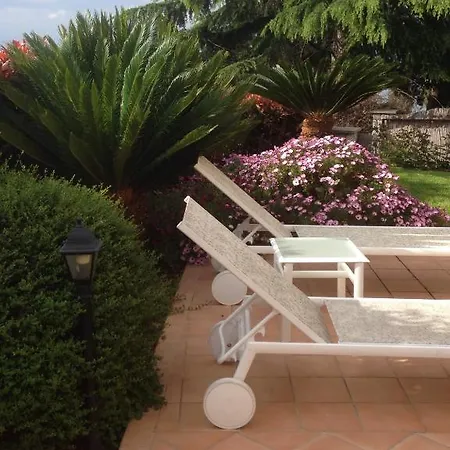 Gaia - Luxury Villa, Pool & Wellness Couette-café Bordighera
