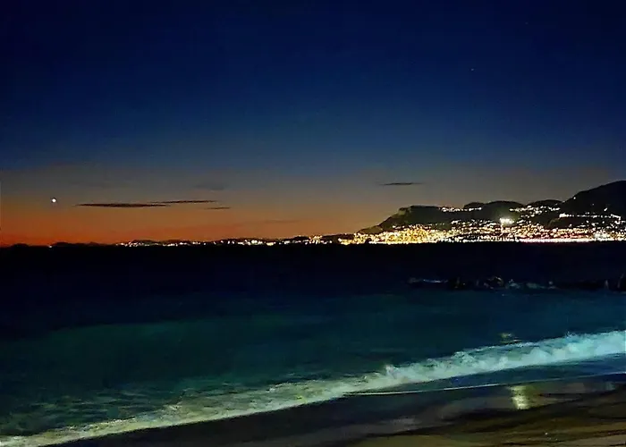 Gaia - Luxury Villa, Pool & Wellness Couette-café Bordighera