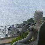 Couette-café Gaia - Luxury Villa, Pool & Wellness 4*