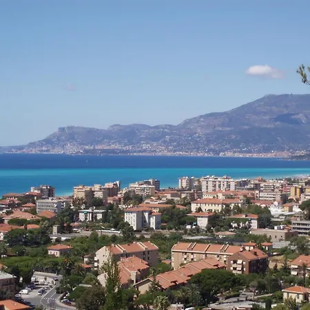 Villa Gaia - Luxury Villa, Pool & Wellness Rooms