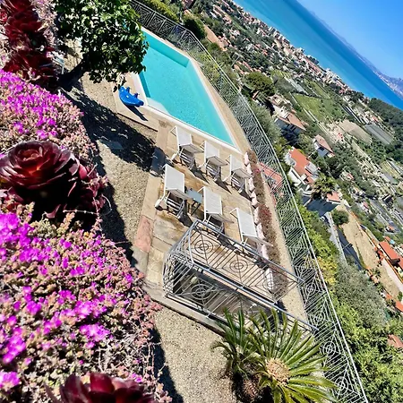 Gaia - Luxury Villa, Pool & Wellness Bed & Breakfast