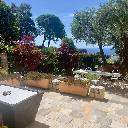 Bed & Breakfast Gaia - Luxury Villa, Pool & Wellness 3*