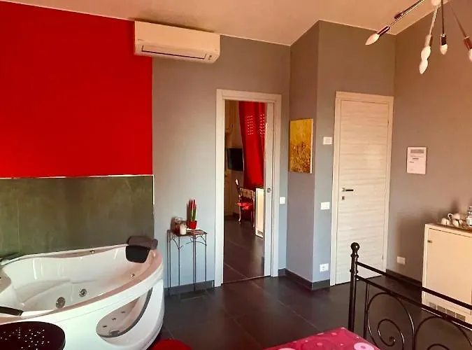 Villa Gaia - Luxury Villa, Pool & Wellness Rooms