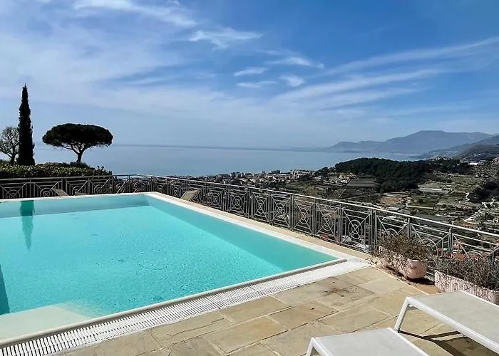 Gaia - Luxury Villa, Pool & Wellness Bordighera