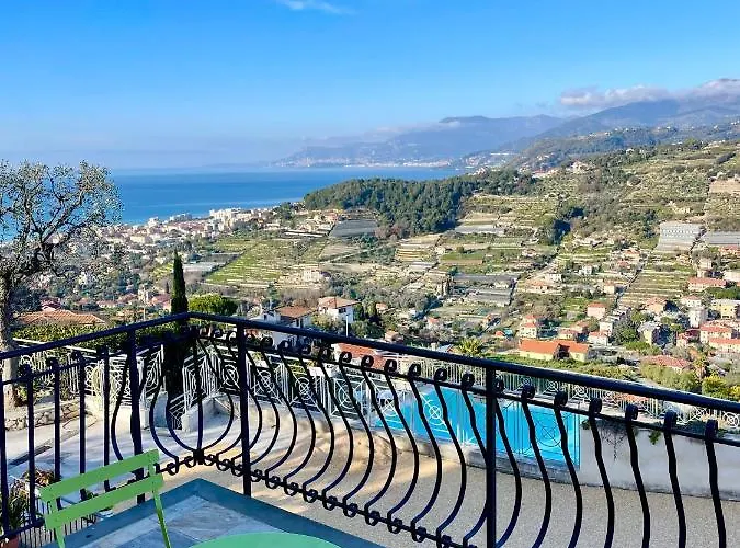 Villa Gaia - Luxury Villa, Pool & Wellness Rooms Bordighera