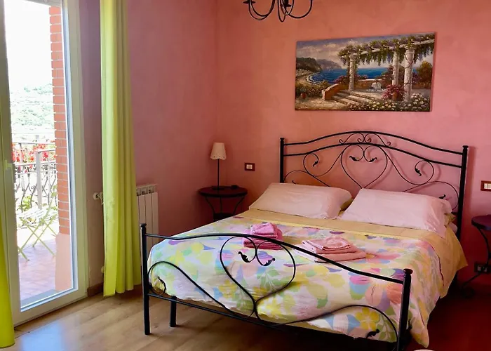 Villa Gaia - Luxury Villa, Pool & Wellness Rooms 4* Bordighera