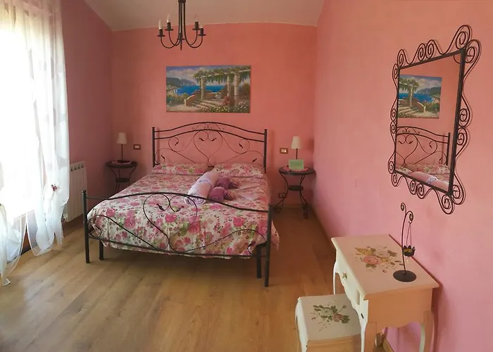 Bed & Breakfast Villa Gaia - Luxury Villa, Pool & Wellness Rooms