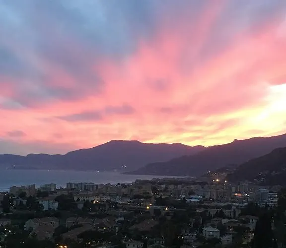 Bed and Breakfast Gaia - Luxury Villa, Pool & Wellness Bordighera